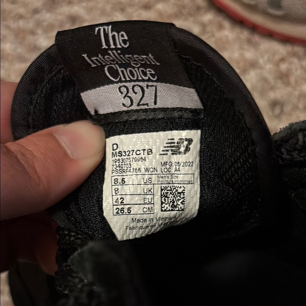 New Balance Black Sneakers - Picture 3 of 5